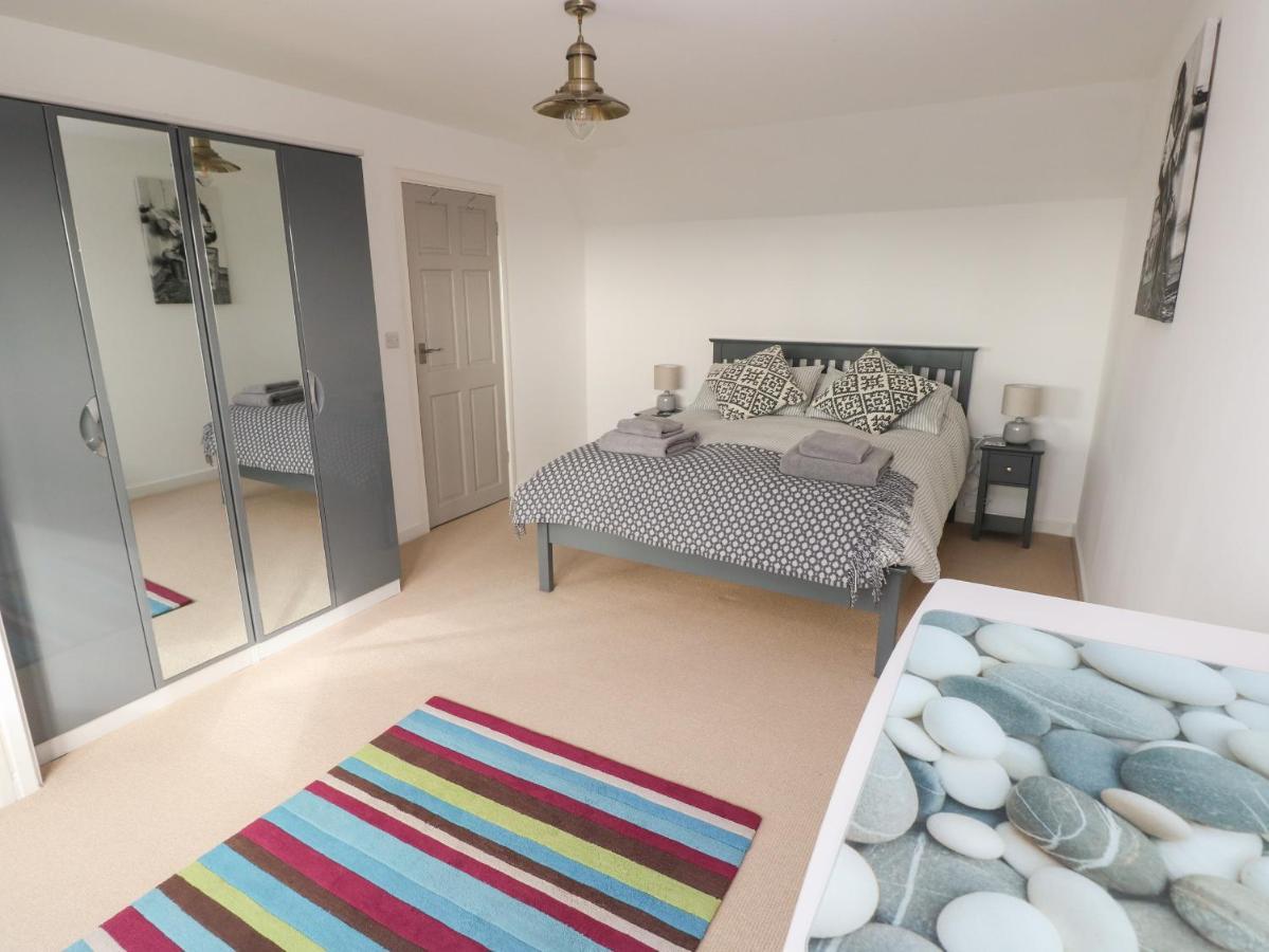 Sandtop Tenby Exterior foto